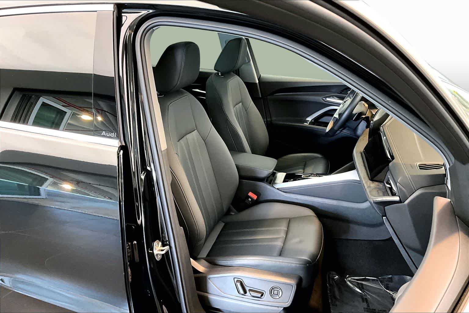 Used 2025 Mythos Black Metallic Audi Premium Plus image 9