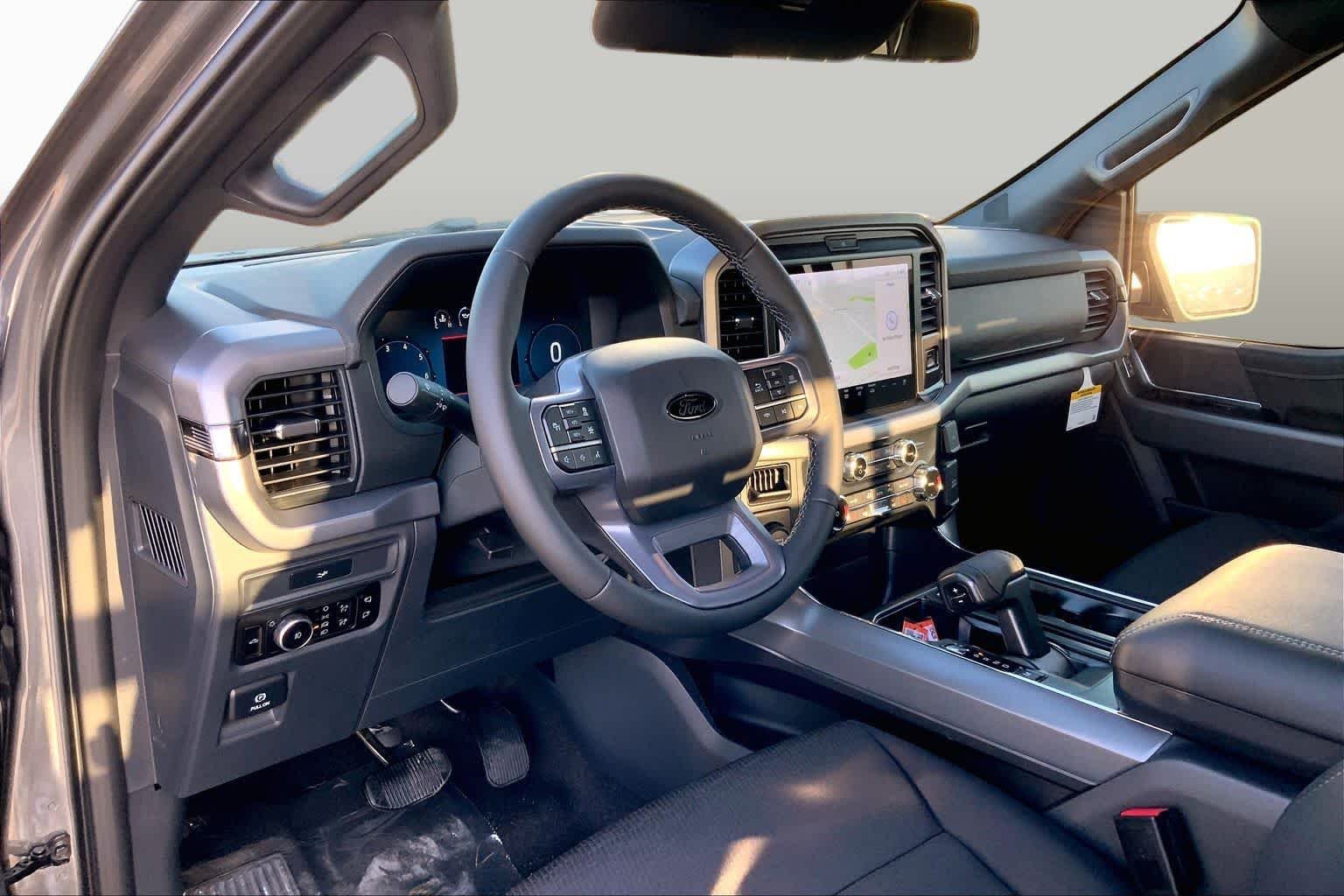 New 2026 Carbonized Gray Metallic Ford XLT image 6