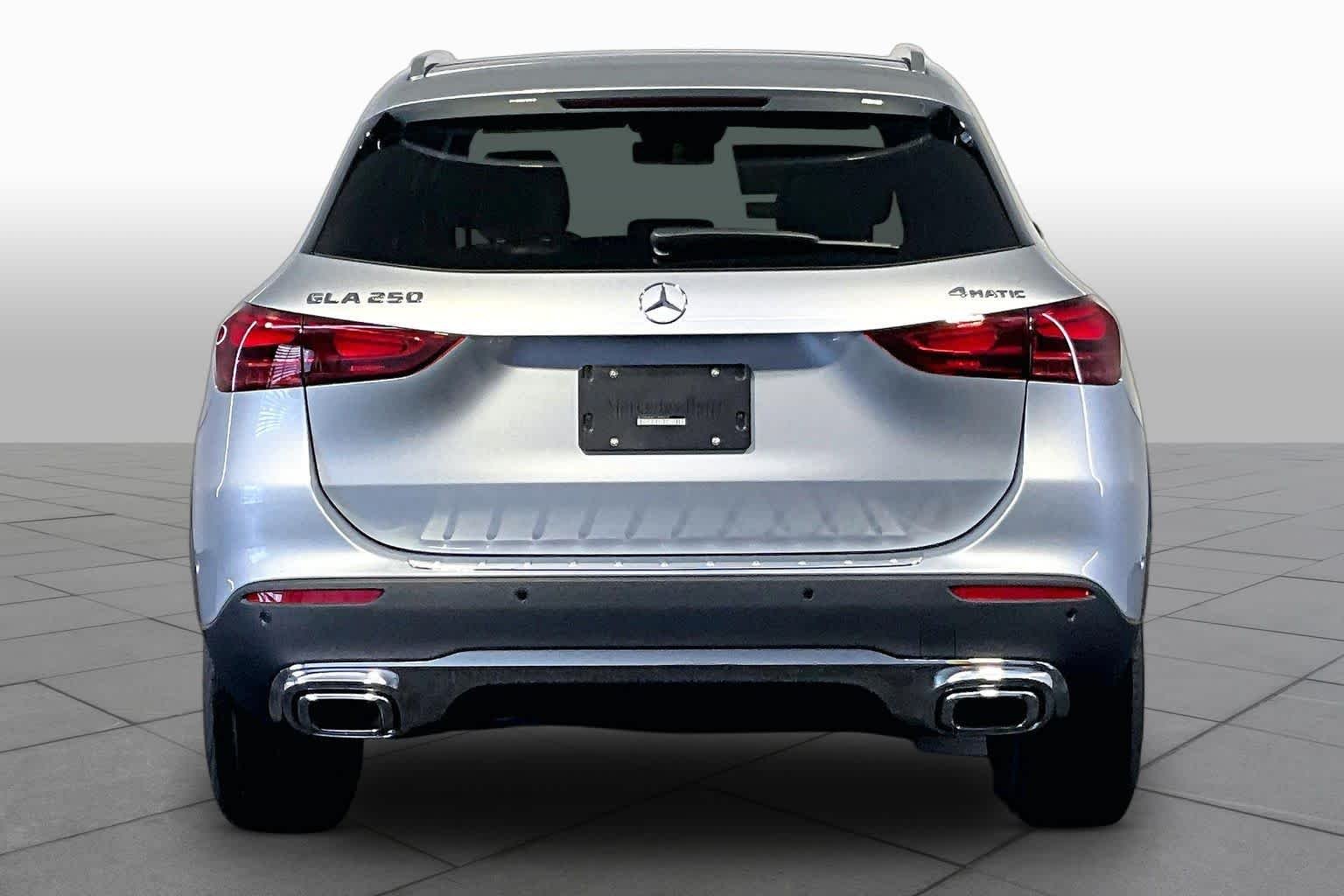 New 2026 Cirrus Silver Metallic Mercedes-Benz GLA 250 image 4