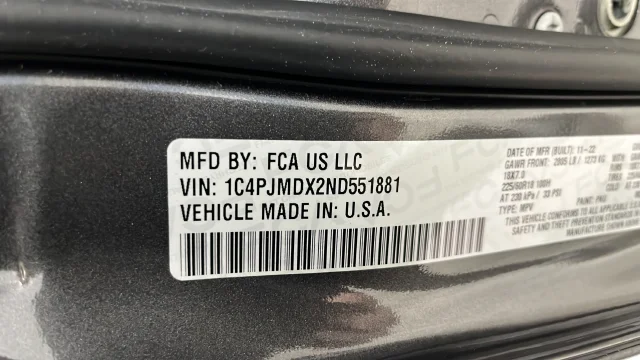 Used 2022 Crystal Metallic Jeep Limited image 28