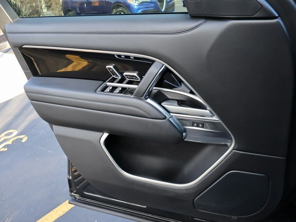 2023 Land Rover Range Rover SE - Photo 35