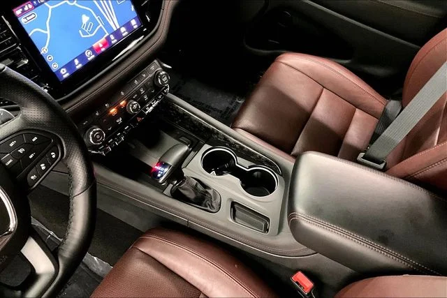 Used 2024 Vapor Gray Dodge R/T Premium image 17