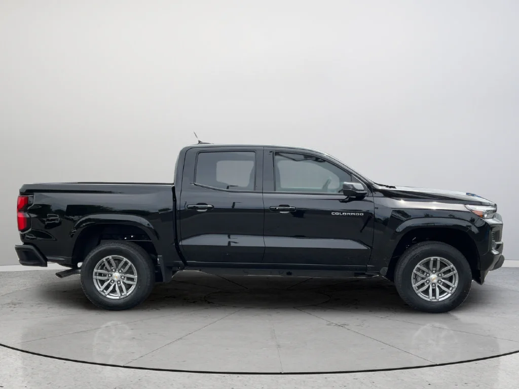 New 2026 Black Chevrolet LT image 4