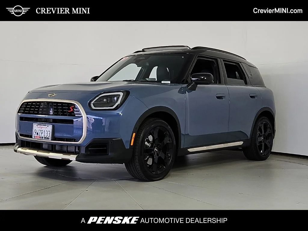 Used 2026 Blue MINI Iconic image 1