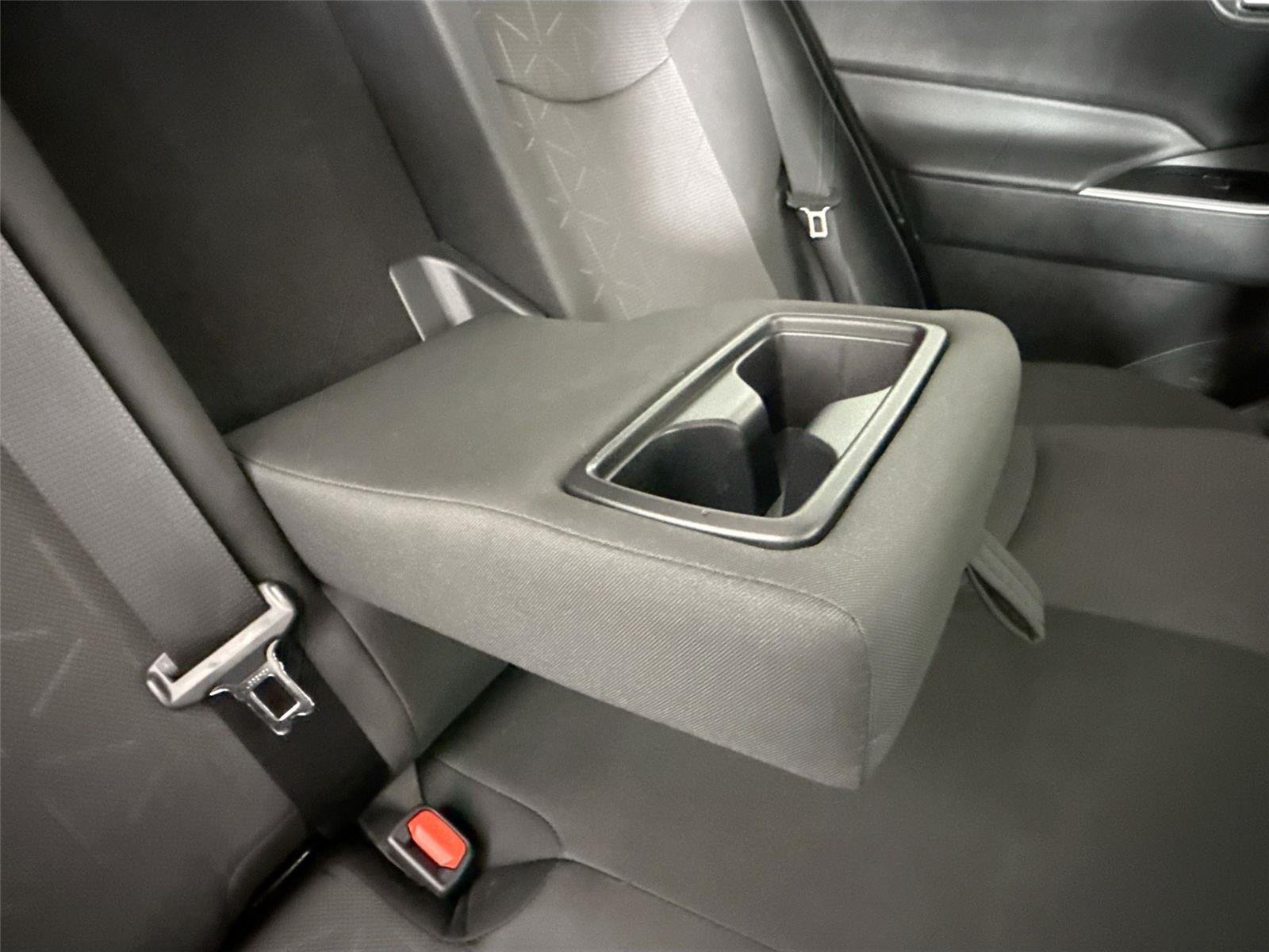Used 2025 Ice Cap Toyota XLE image 39