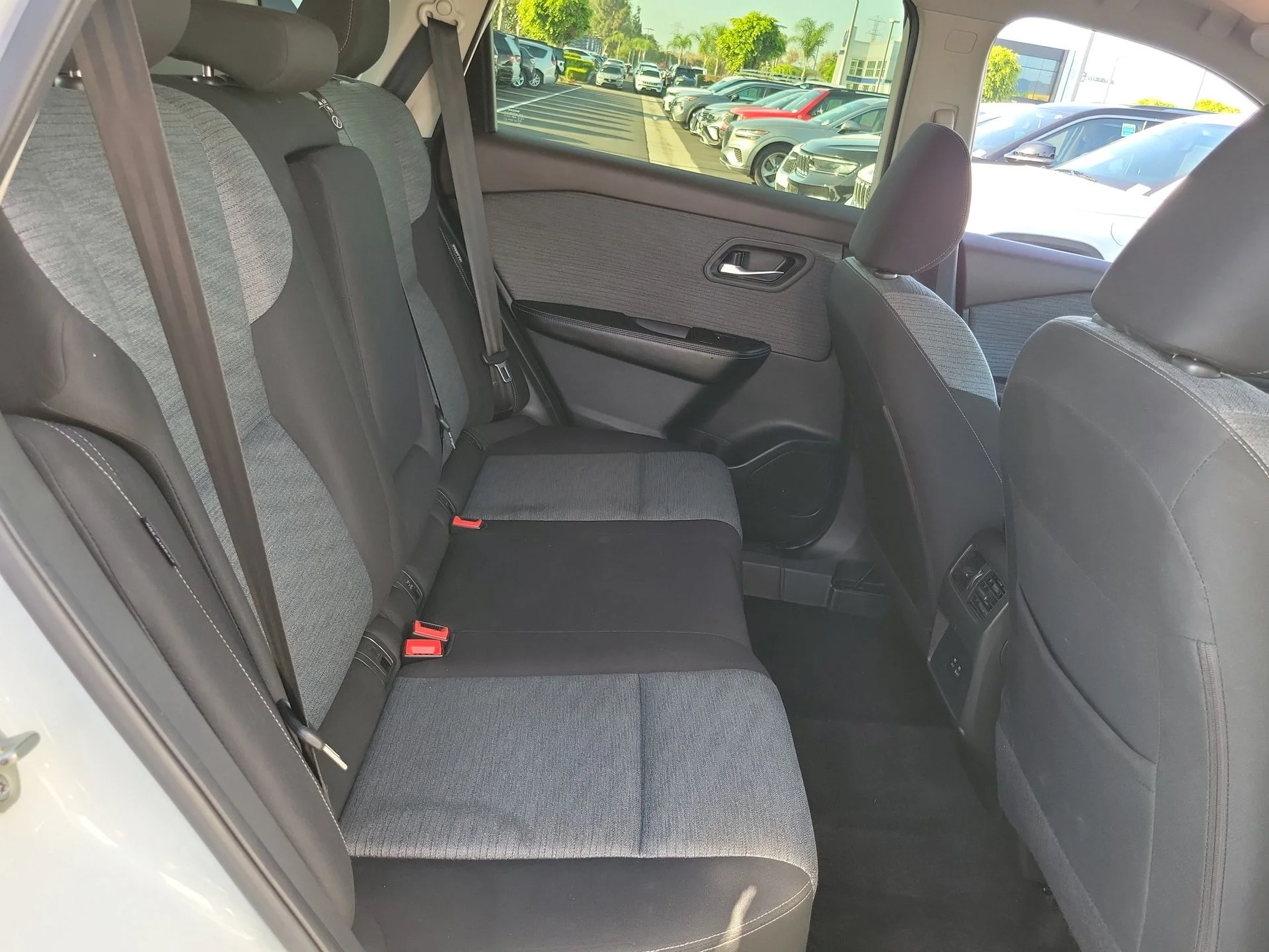 Used 2023 White Nissan SV image 21