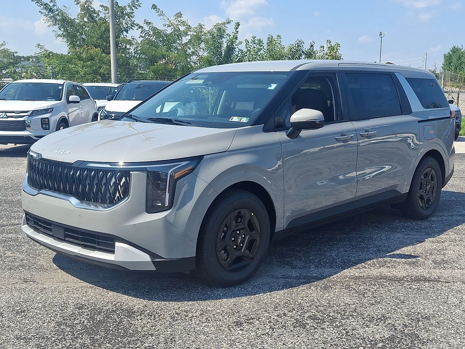 New 2027 Silver Kia LXS image 6