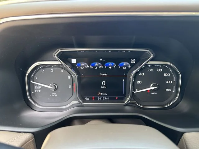 Used 2021 White GMC Denali image 20