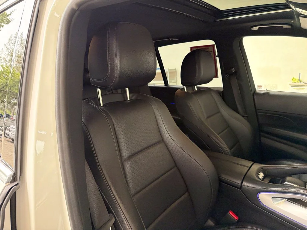 Used 2020 White Mercedes-Benz GLE 350 image 27