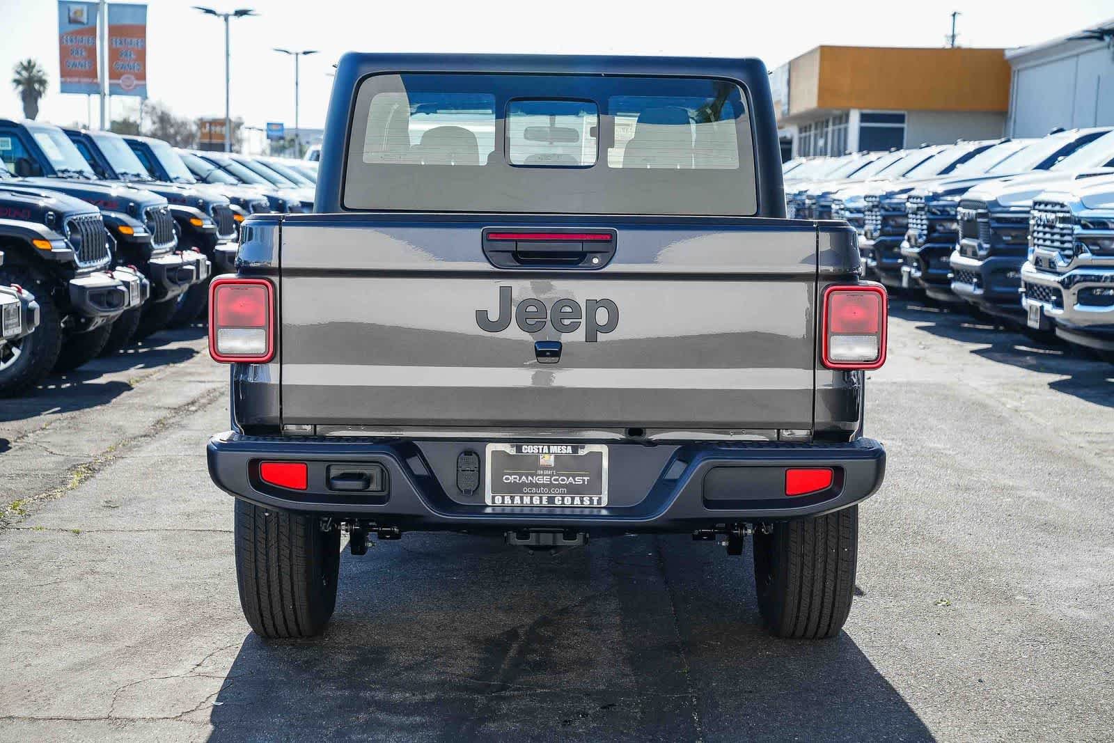 New 2026 Granite Crystal Metallic Clear-Coat Exterior Paint Jeep Sport image 5