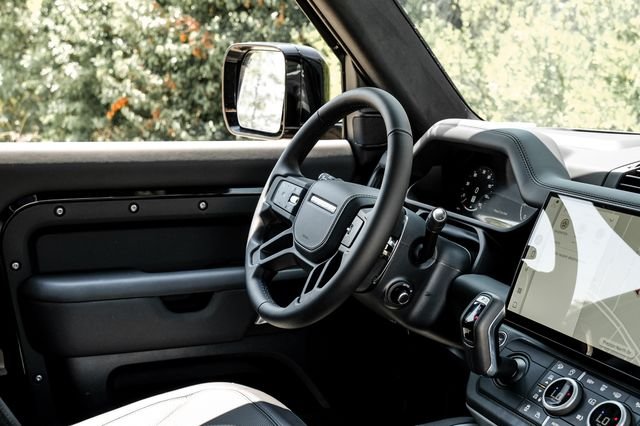 New 2026 Santorini Black Metallic Land Rover V8 image 20