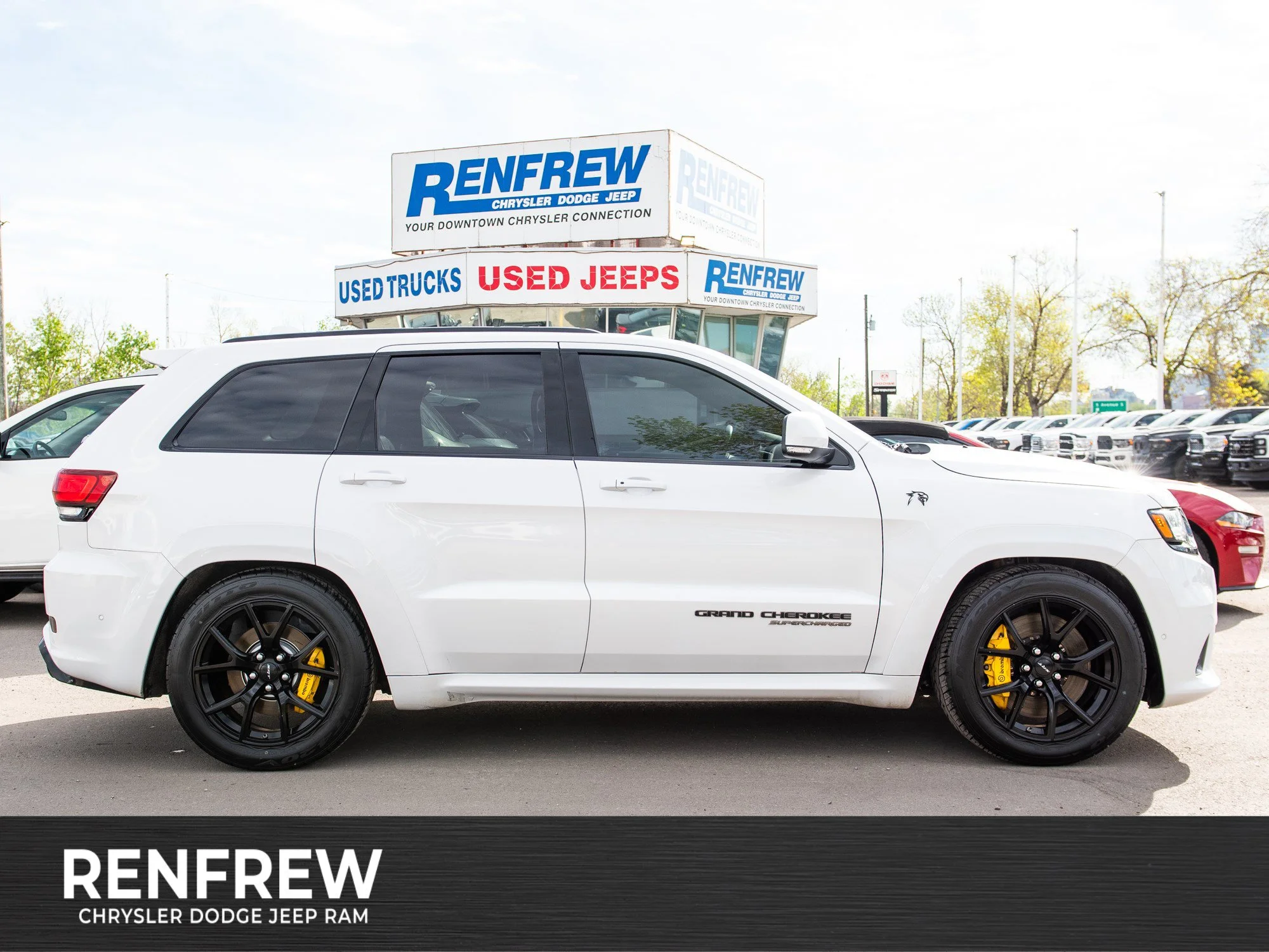 Used 2018 White Jeep Trackhawk * No Accidents | 707 HP | V8 Supercharged | Brembo | Trailer Tow | Heated/Vented Seats image 1