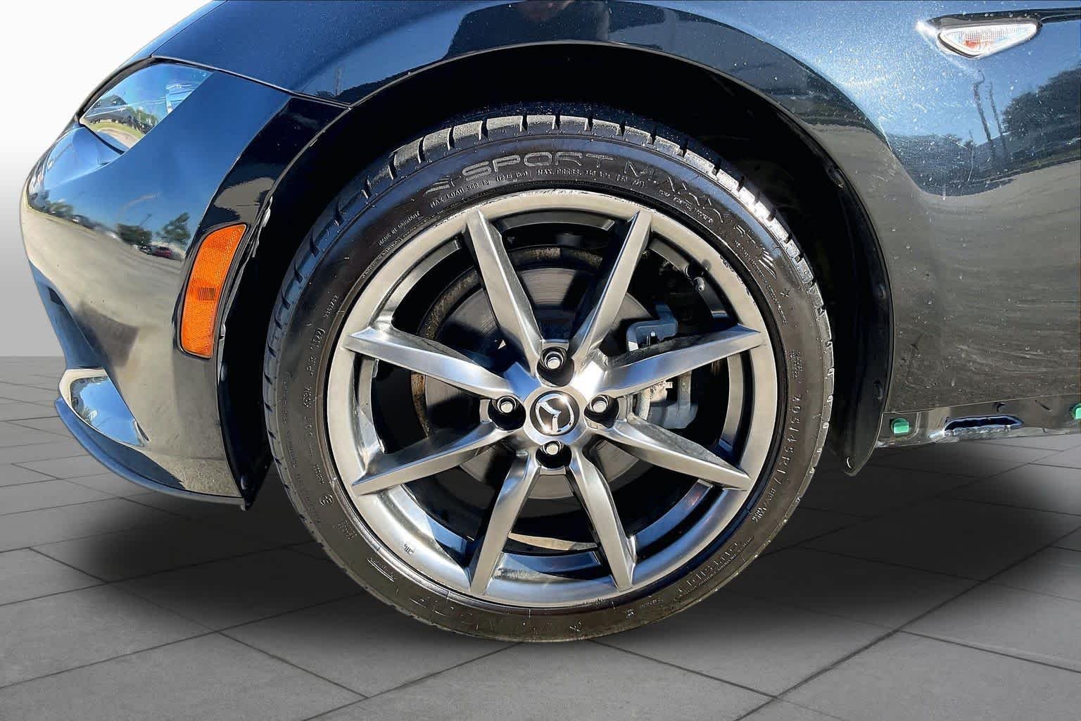 Used 2017 Jet Black Mica Mazda Grand Touring image 9