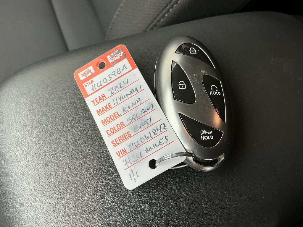 Used 2024 Cyber Gray Metallic Hyundai SEL image 8