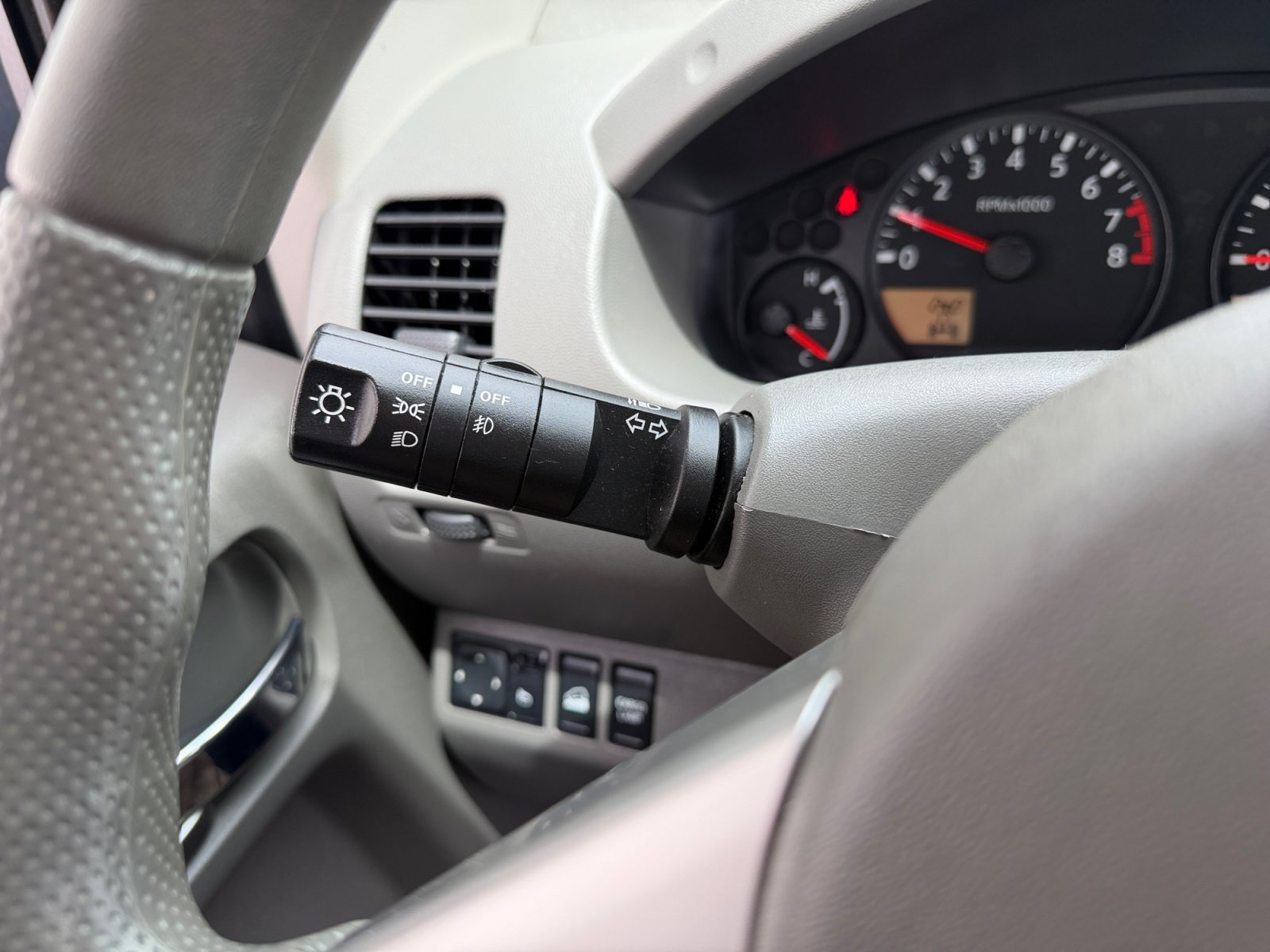 Used 2020 Arctic Blue Metallic Nissan SV image 12