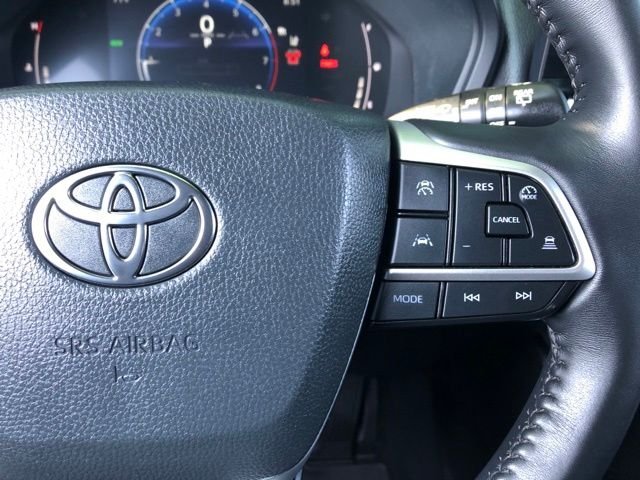 Used 2025 Beige Toyota XLE image 28
