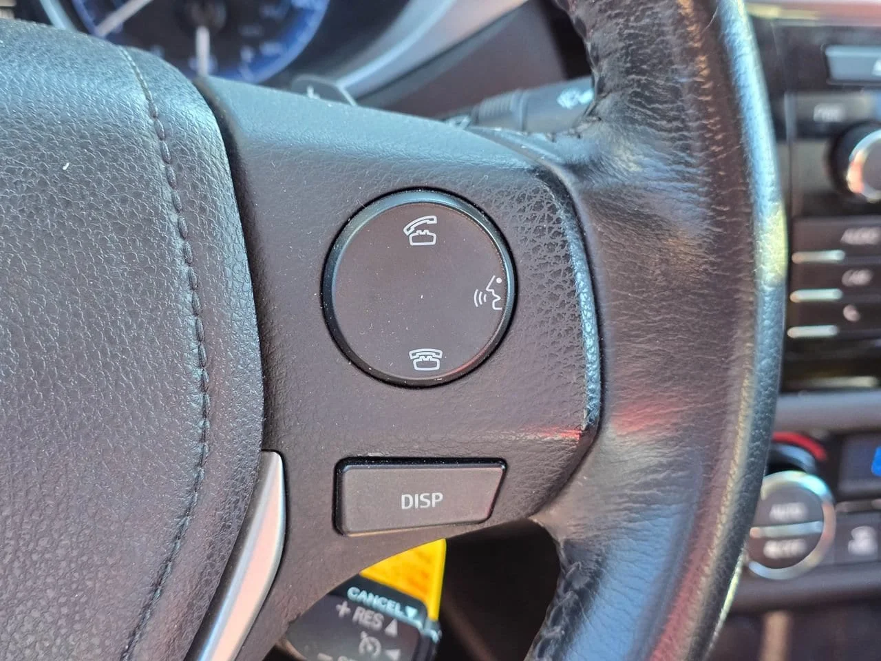 Used 2016 White Toyota L image 20