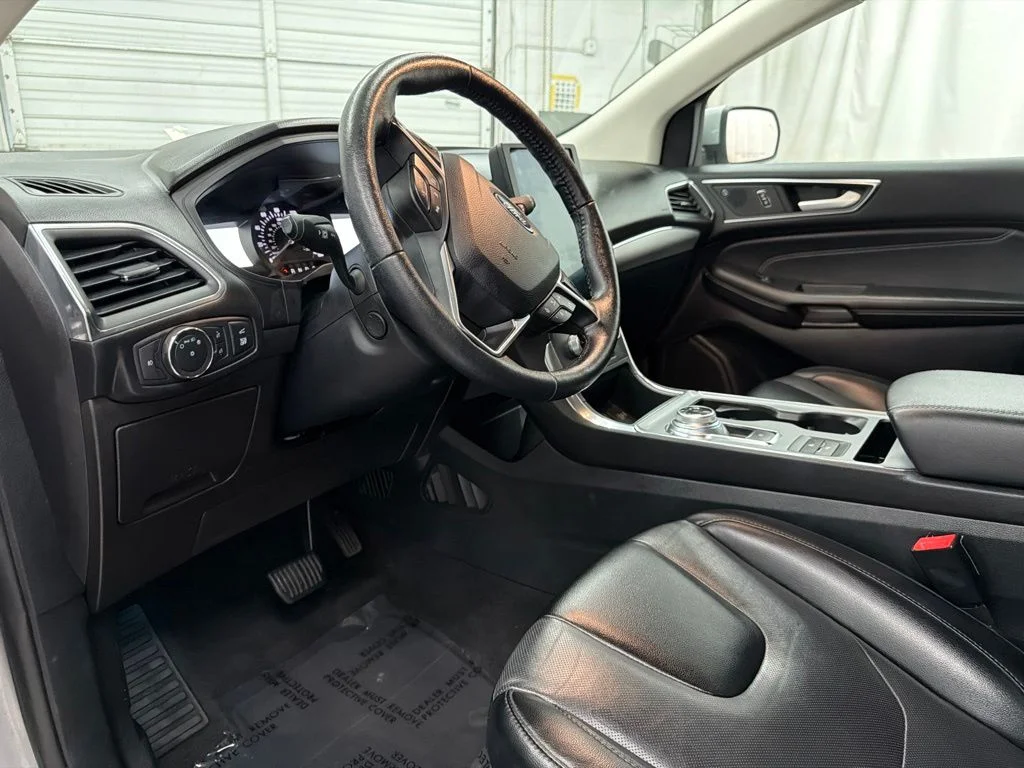 Used 2022 Silver Ford Titanium image 13