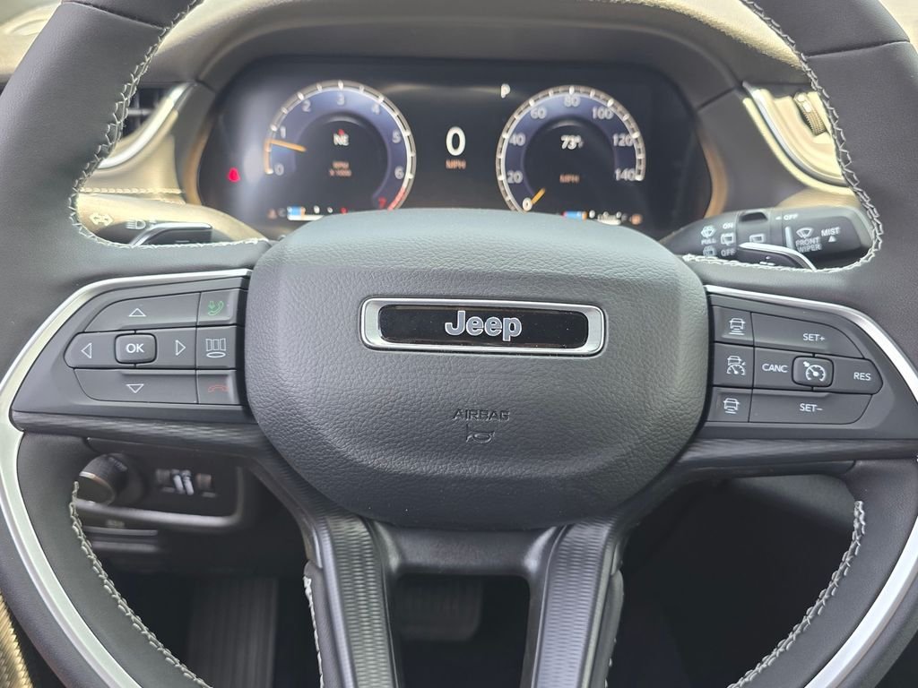 New 2026 Baltic Gray Metallic Clear-Coat Exterior Paint Jeep Laredo X image 20