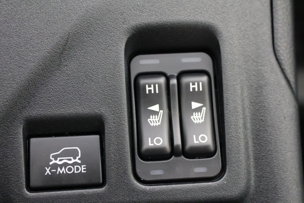 Used 2019 Silver Subaru 2.0i Limited image 15