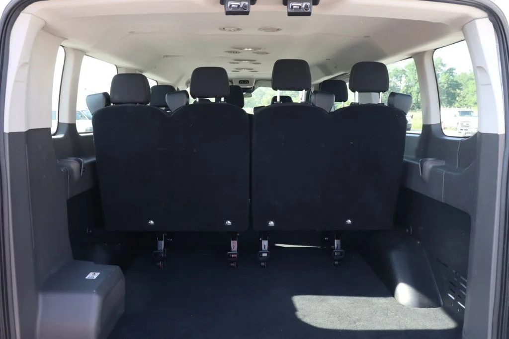 Used 2023 Oxford White Ford XLT image 29
