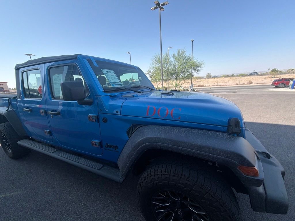 Used 2022 Blue Jeep Sport image 5