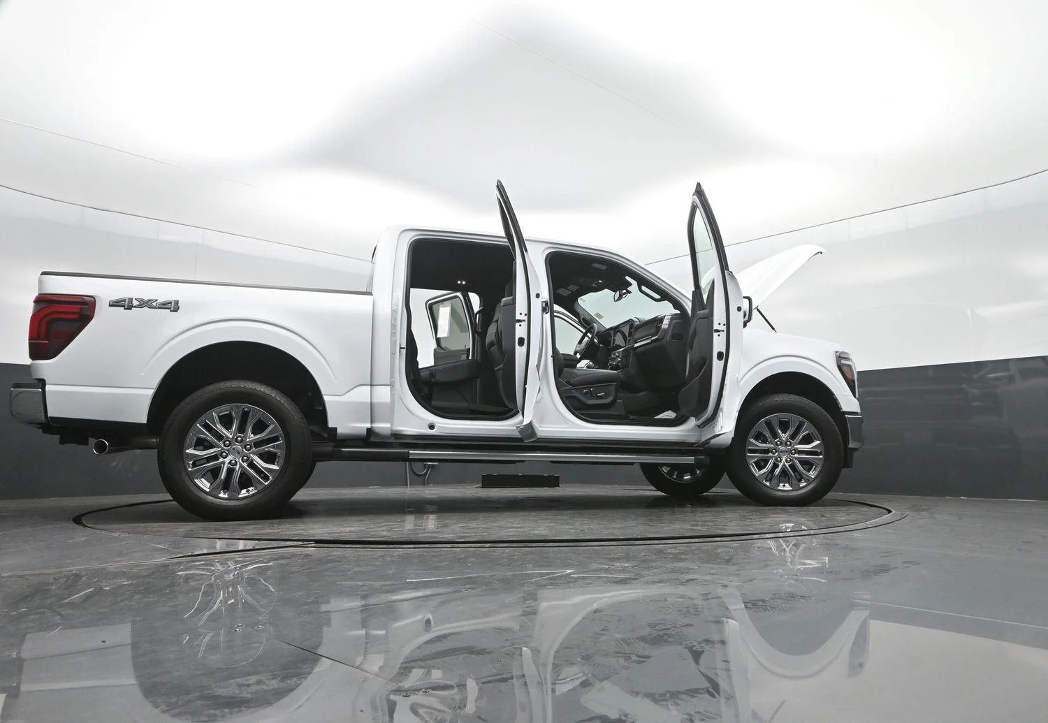 Used 2025 Oxford White Ford LARIAT image 55