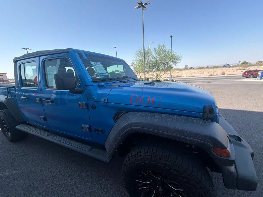 Used 2022 Blue Jeep Sport image 5