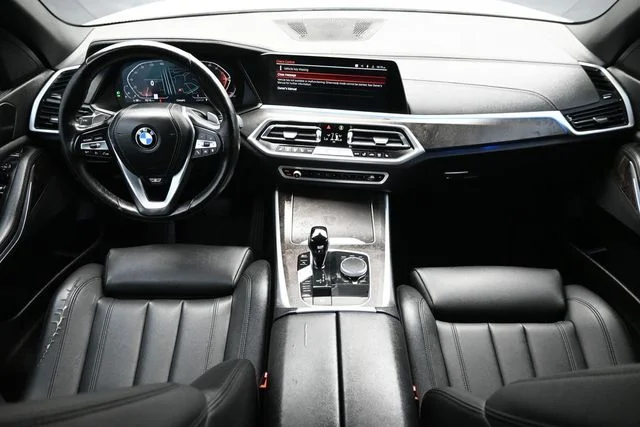 Used 2022 White BMW xDrive40i image 16