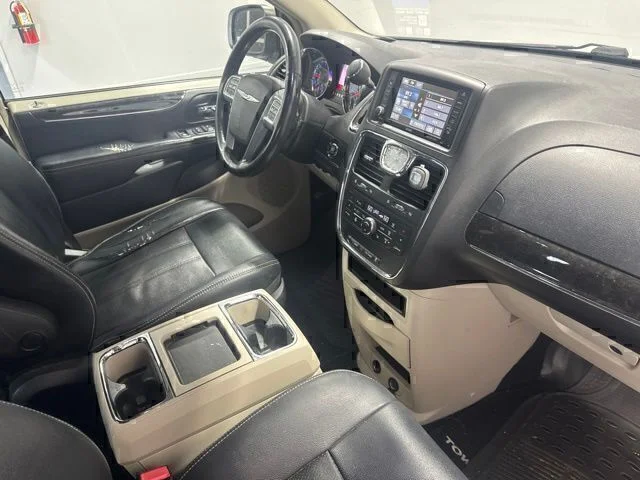 Used 2013 Blue Chrysler Touring-L image 24