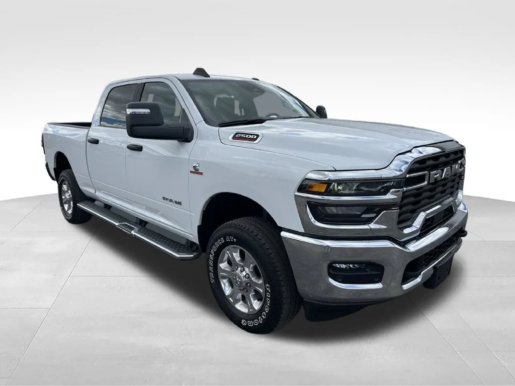 Used 2025 White Ram Big Horn image 3