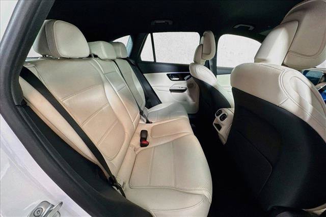 New 2026 Polar White Mercedes-Benz GLC 300 image 53