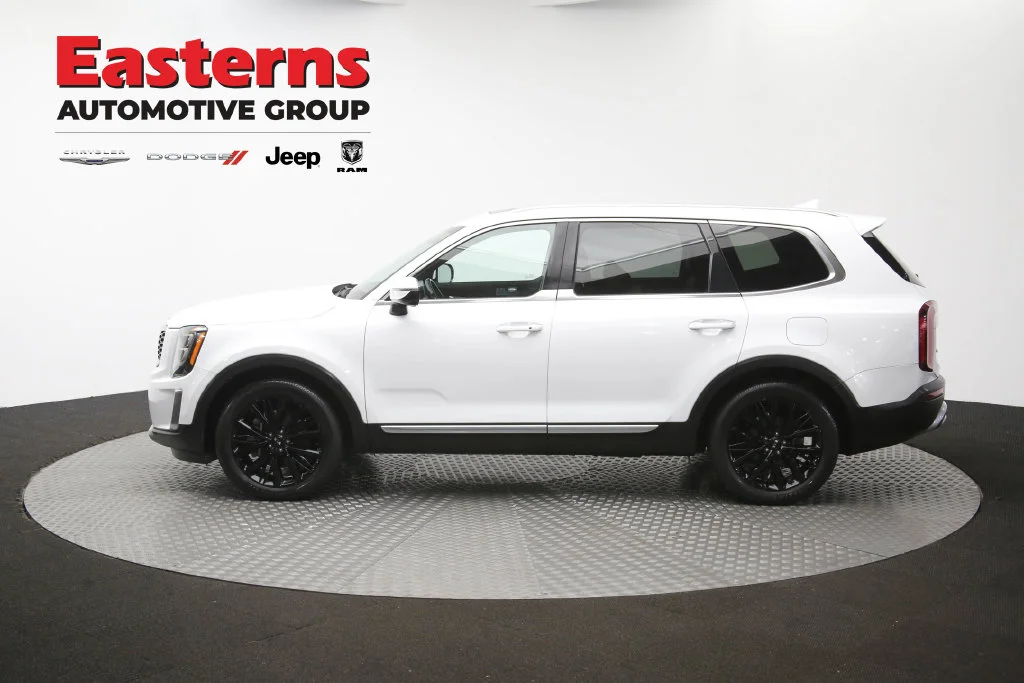 Used 2020 White Kia SX image 67