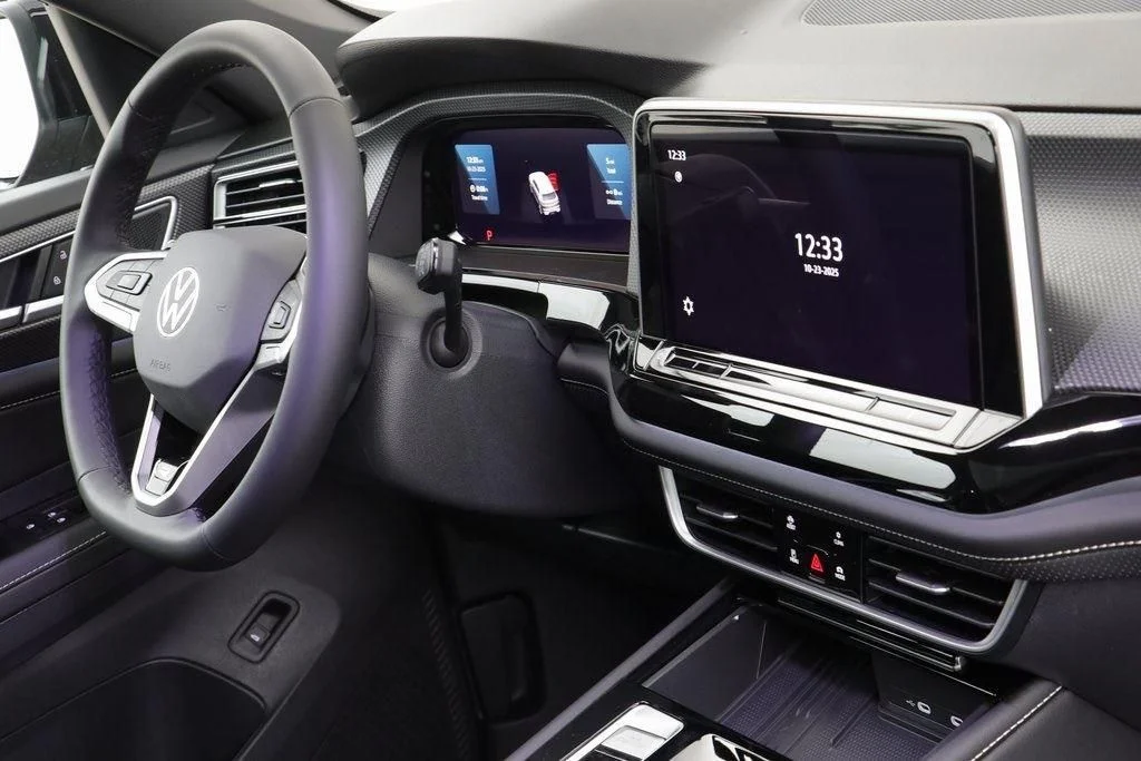 2026 Volkswagen Atlas Cross Sport SEL Premium R-LINE - Photo 23