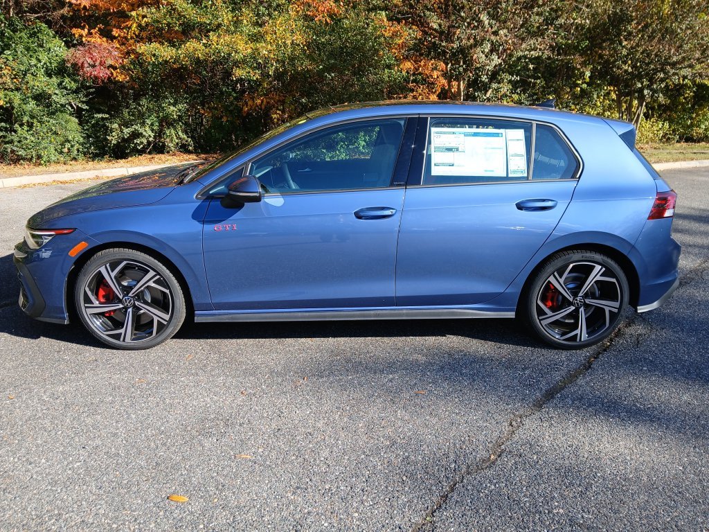 New 2026 Blue Volkswagen SE image 2