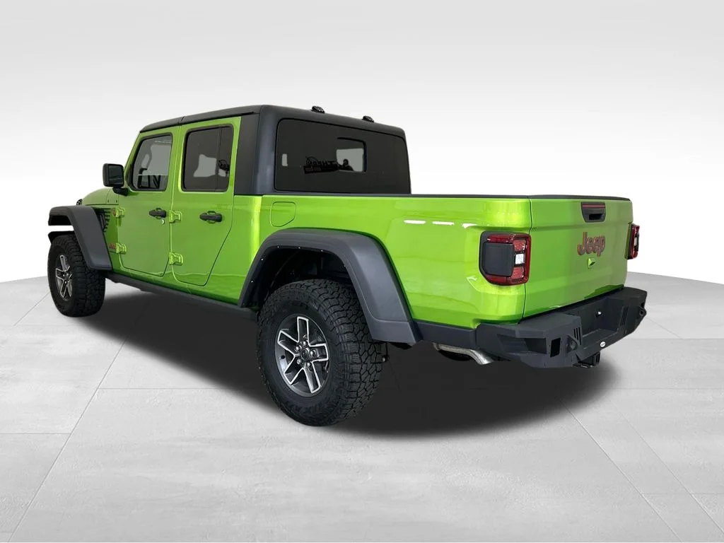 Certified Used 2025 Green Jeep Mojave image 3