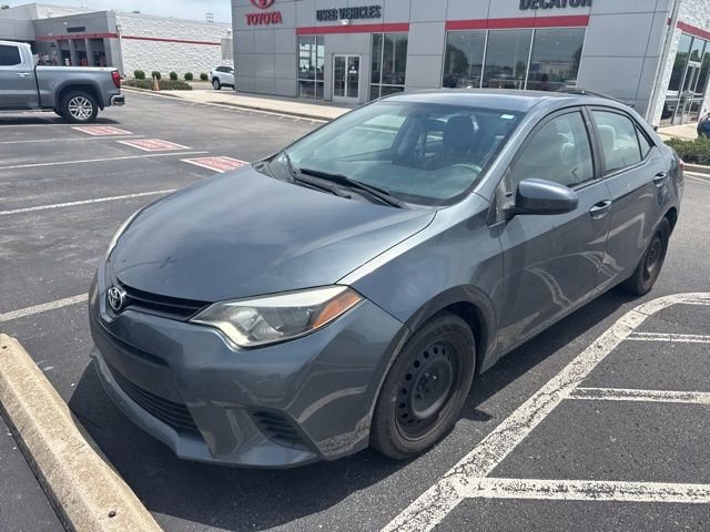 Used 2014 Gray Toyota LE image 2