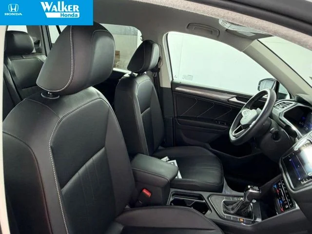 Used 2022 Black Volkswagen 2.0T SE image 37