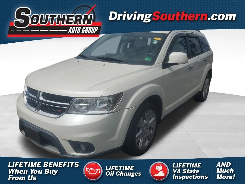 Used 2014 White Dodge Limited image 1