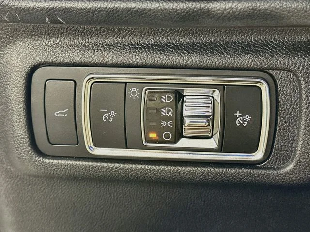 Certified Pre-Owned 2023 Lincoln Corsair Standard