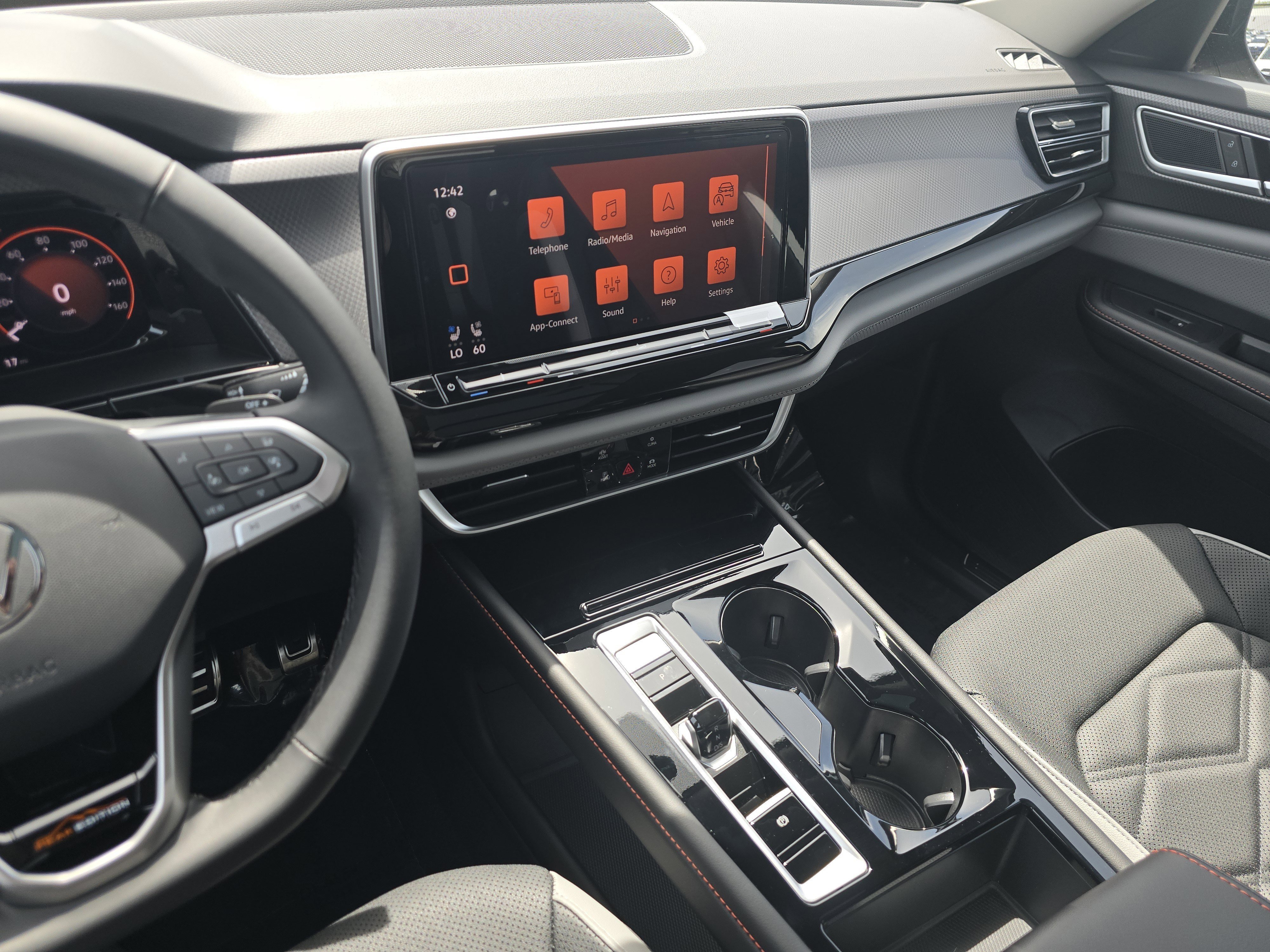 New 2026 Deep Black Pearl Volkswagen 2.0T Peak Edition image 24