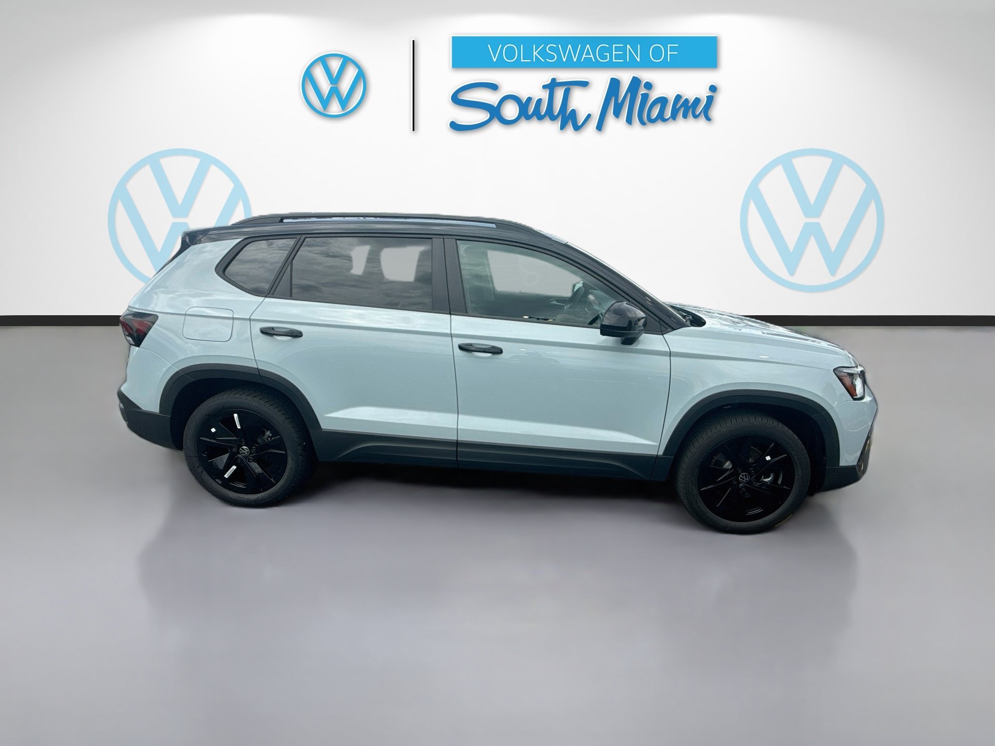 Certified Used 2021 Silver Metallic Volkswagen 2.0T SE image 8