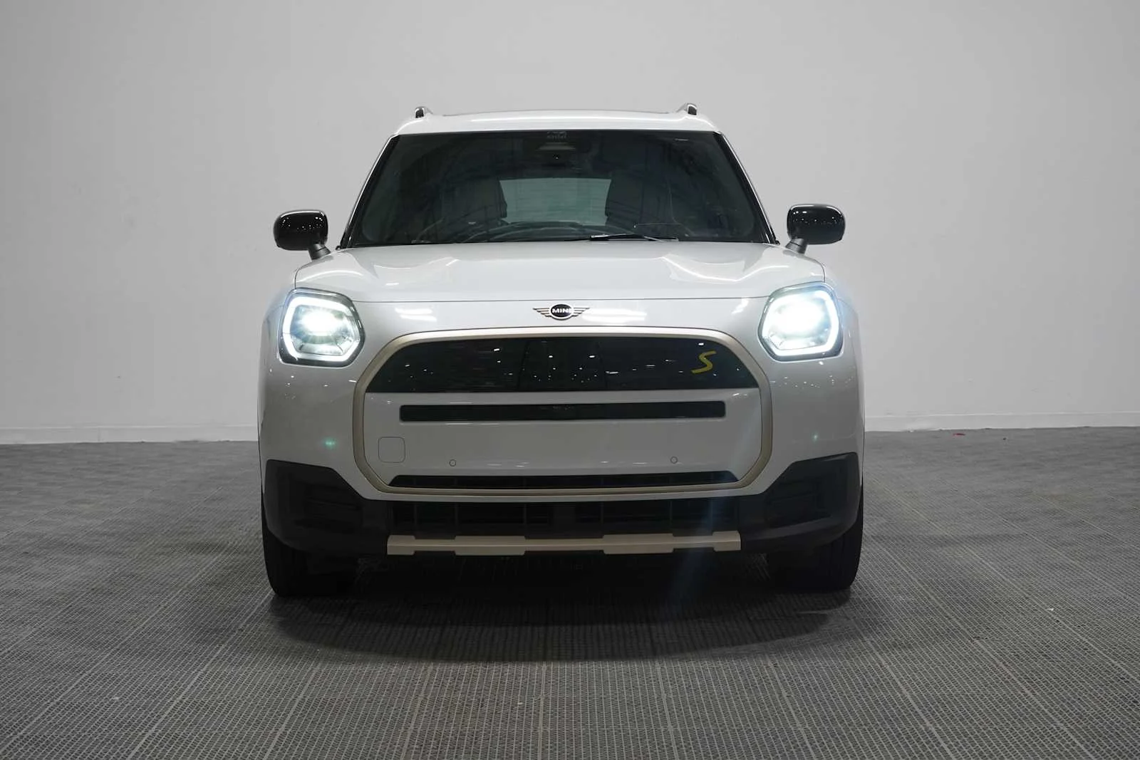 Used 2025 MINI Countryman SE with VIN WMZ53GA02S7R73556 for sale in Grapevine, TX