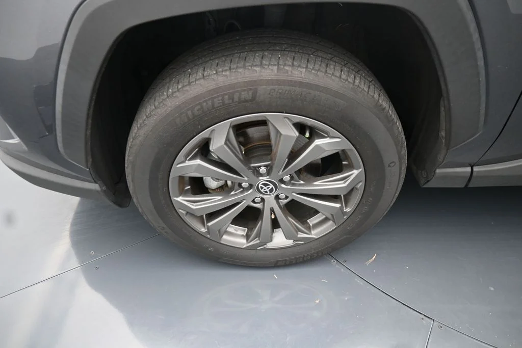 Used 2022 Gray Toyota XLE Premium image 12