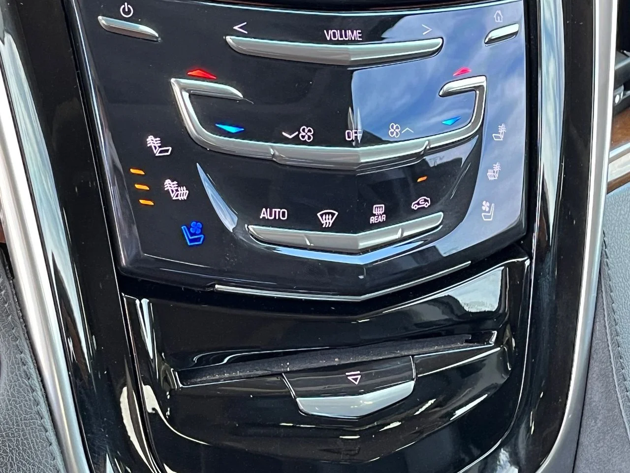 Used 2020 Red Passion Tintcoat Cadillac Luxury image 26