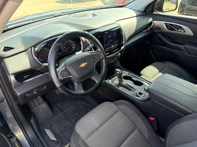 2020 Chevrolet Traverse LS - Photo 13