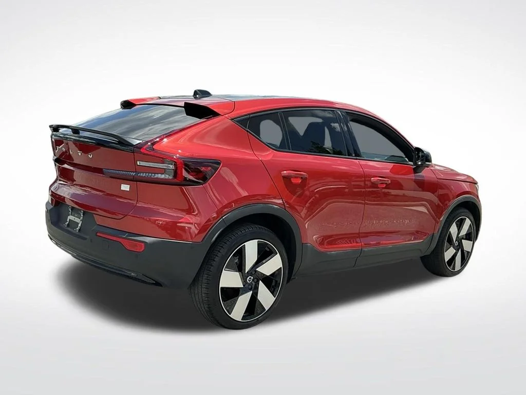 Used 2023 Red Volvo Ultimate image 12