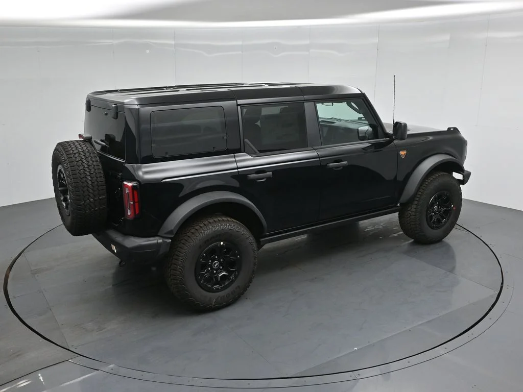 New 2026 Shadow Black Ford Badlands image 40