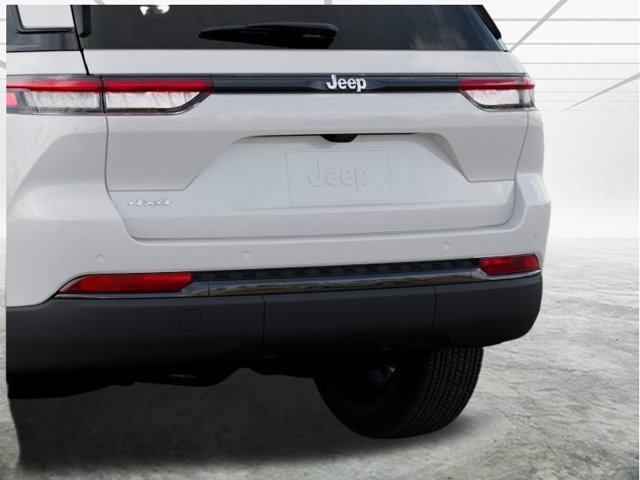 New 2027 Bright White Clear-Coat Paint Jeep Laredo X image 14