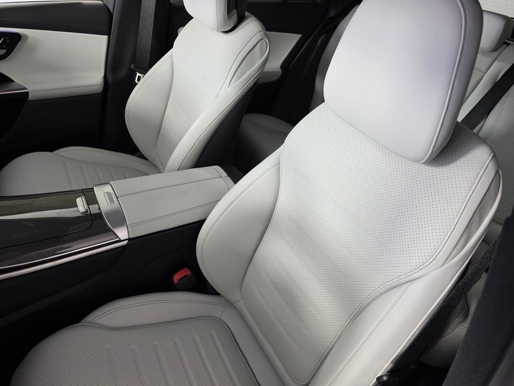 New 2026 MANUFAKTUR exclusive graphite grey magno Mercedes-Benz GLC 300 image 8